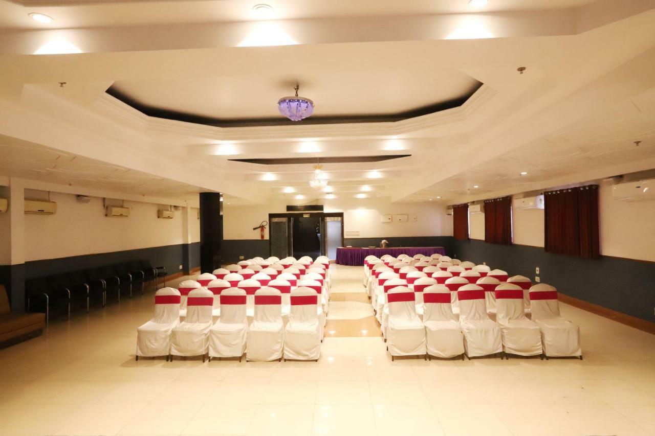 Hotel Radhika Regency Rourkela Экстерьер фото
