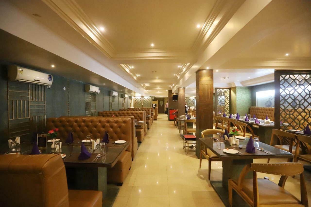 Hotel Radhika Regency Rourkela Экстерьер фото